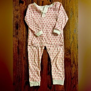 EUC Lila and Hayes pajamas long sleeve size 3